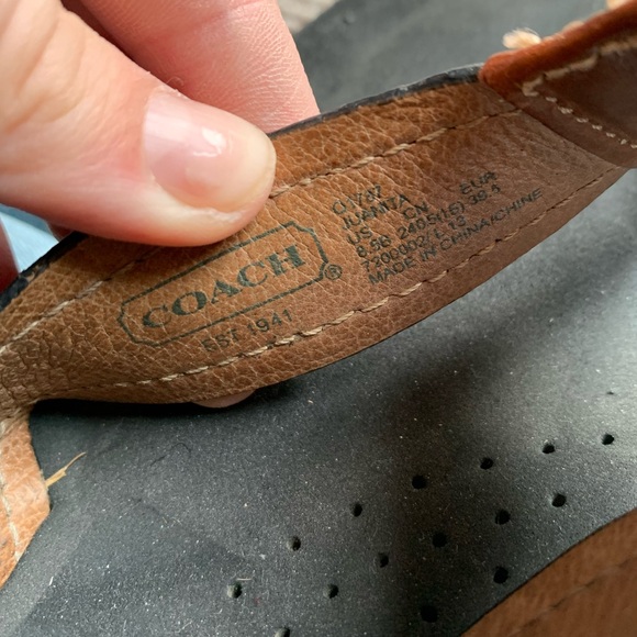 Coach Black and Tan Sandals Flip Flop Summer Shoes Women Size 8.5 Leather - Picture 4 of 4